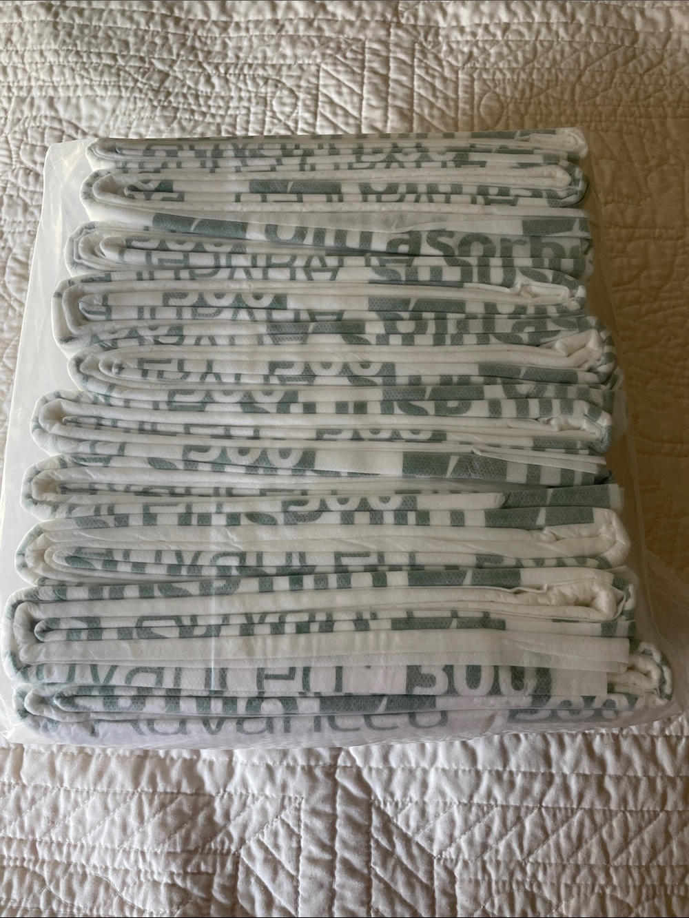 Medline Disposable Mattress Underpads - White with Mint Green Print (Pack of 10)